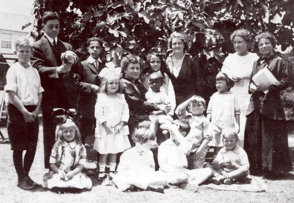 mariamontessori.xyz-group.jpg